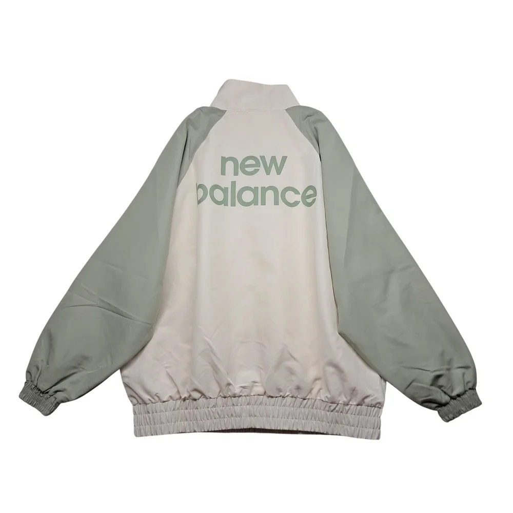 NWT New Balance Graphic Woven Jacket Women's Medium Cream Green Water Defy‎